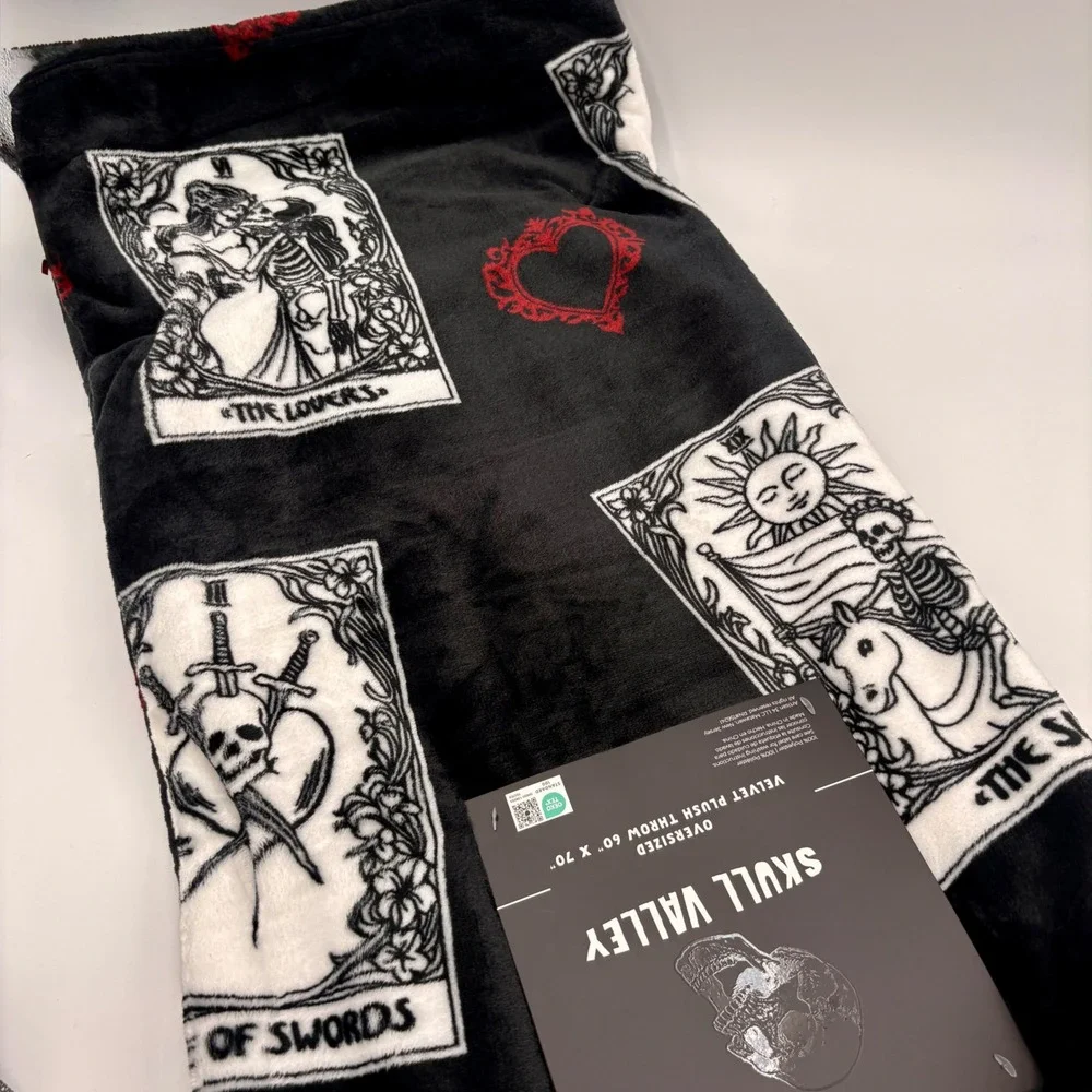 Skull Valley Oversized Velvet Plush Throw Black Tarot Card Lovers 60x70 Blanket